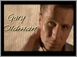 Gary Oldman, niebieskie oczy